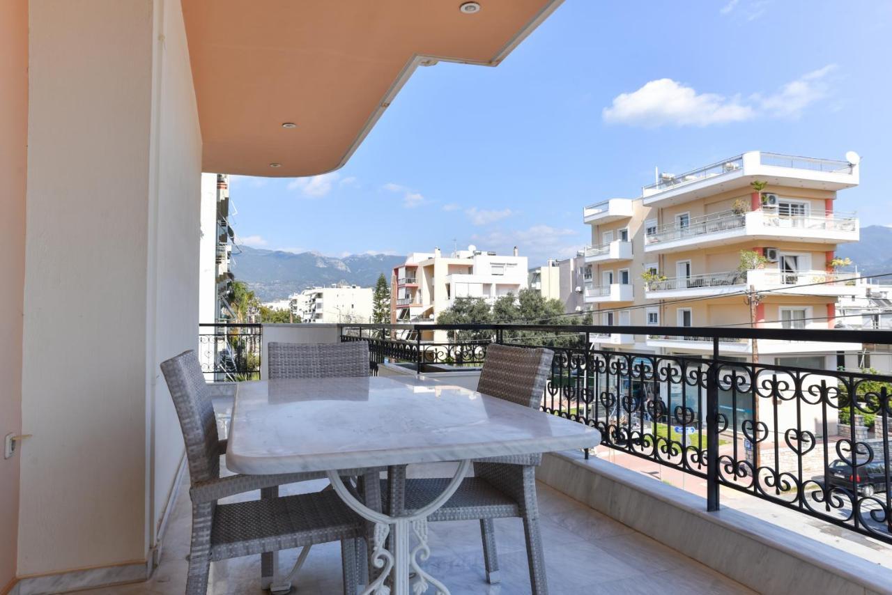 Kaliroon Seaside Apartment Каламата Экстерьер фото