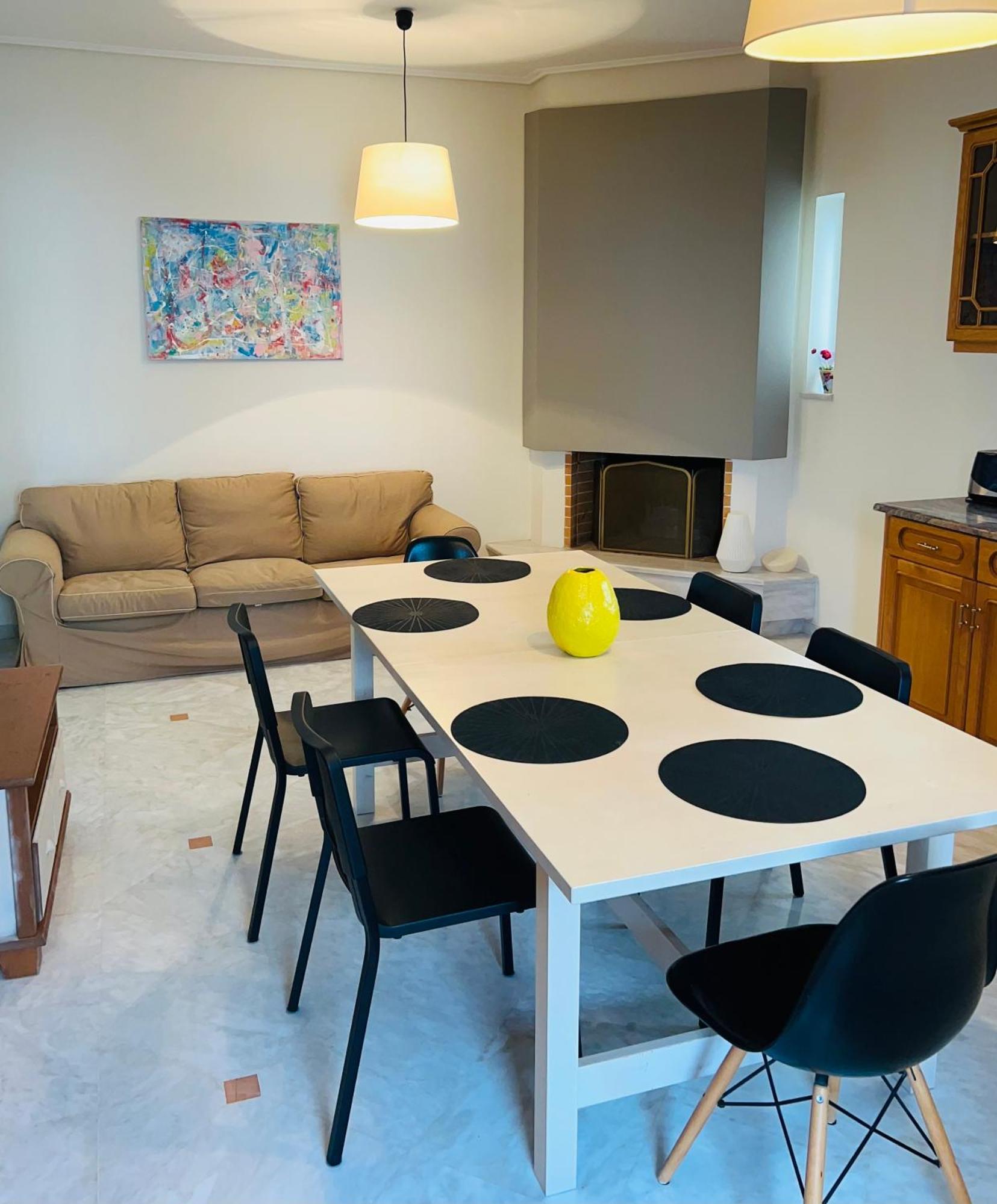 Kaliroon Seaside Apartment Каламата Экстерьер фото