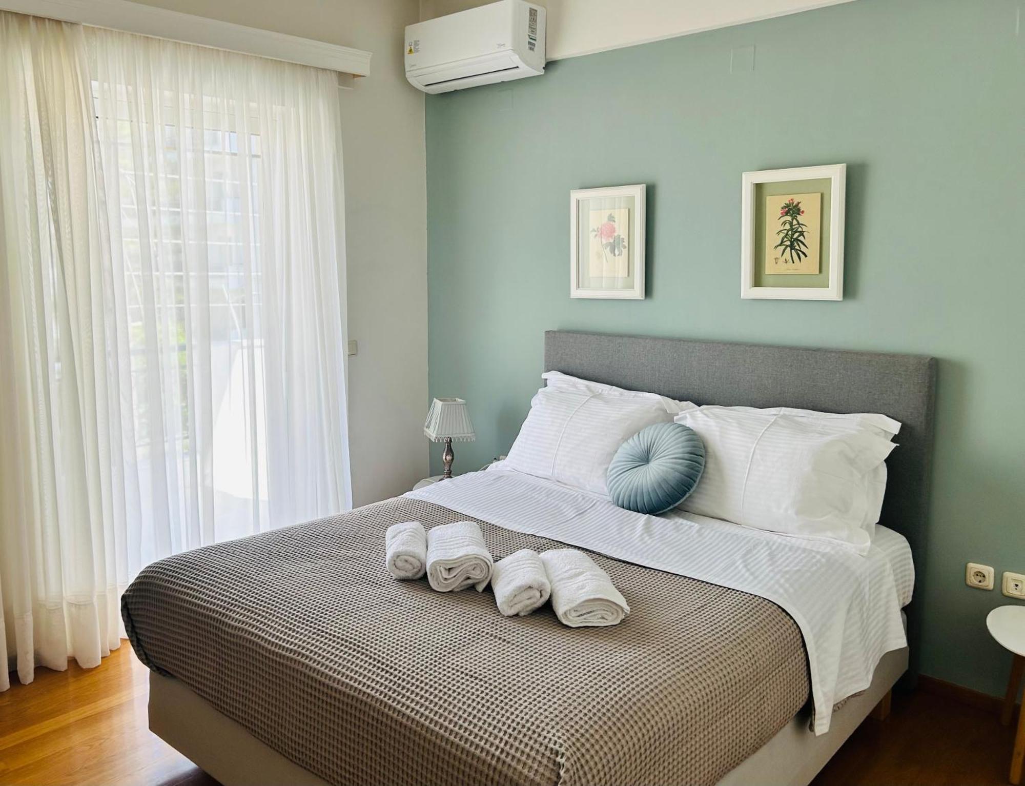 Kaliroon Seaside Apartment Каламата Экстерьер фото